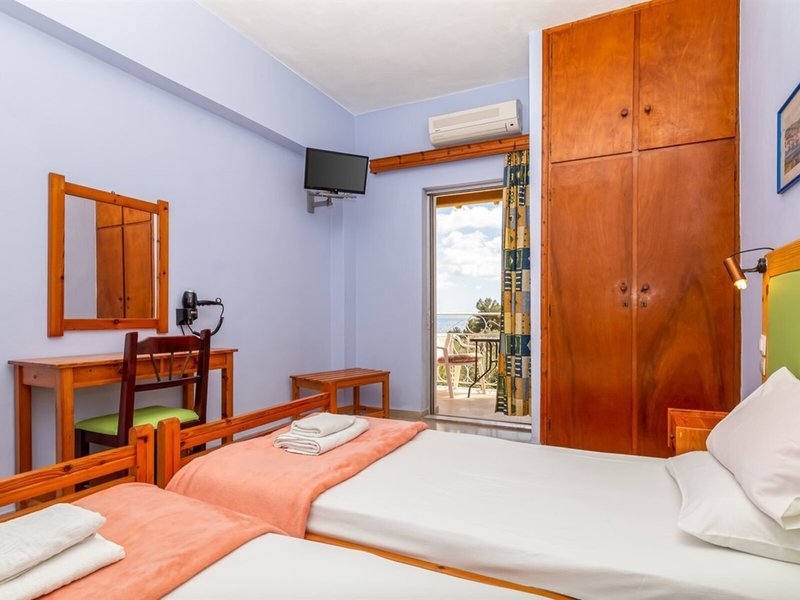 Alexandros Studios And Apartments
