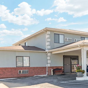 Hotel Super 8 By Wyndham Poplar Bluff Missouri cazare Poplar Bluff