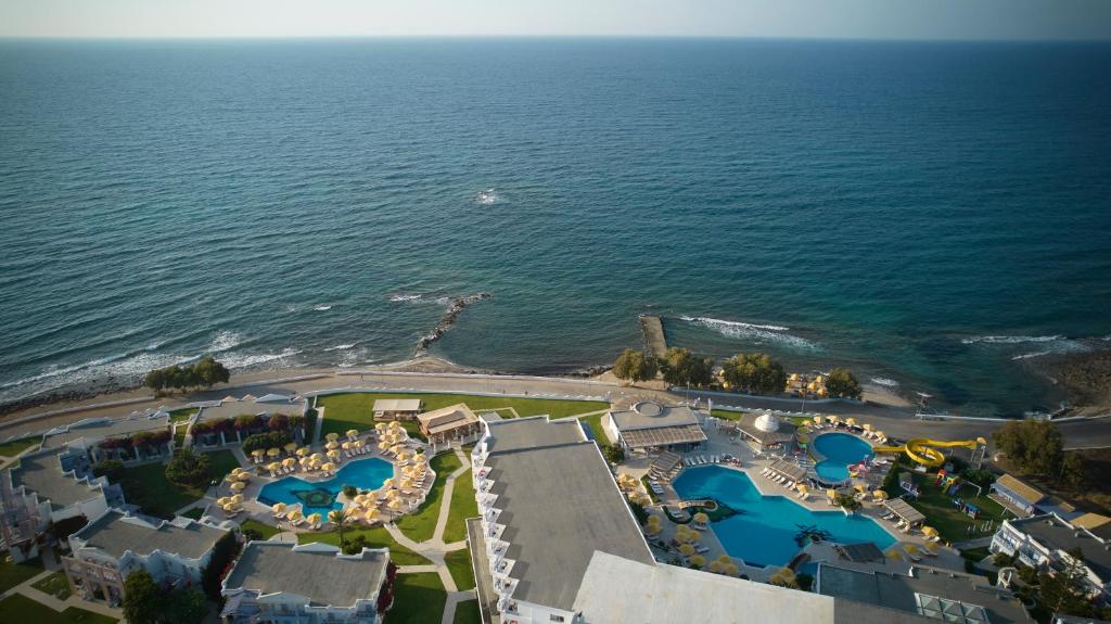 dal travel Serita Beach Resort