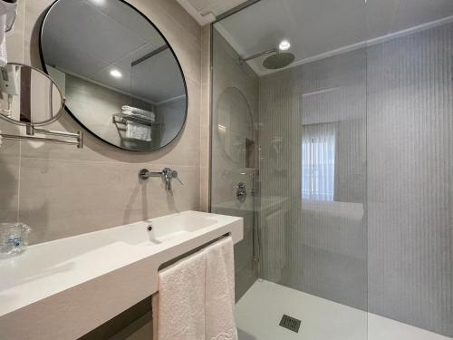 Hotel Quatre Llunes
