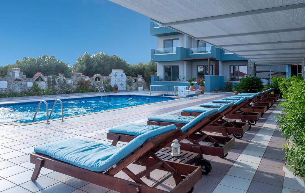 Evalia Apartments