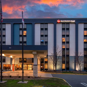 Hotel Best Western Plus Meadowlands cazare Secaucus