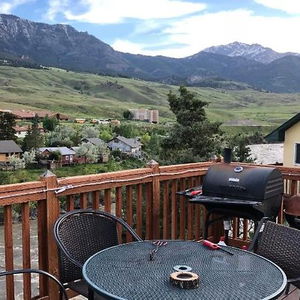 Hotel Yellowstone Riverside Cottages cazare Gardiner