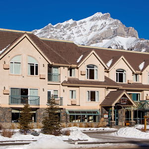 Hotel Irwin's Mountain Inn cazare Banff