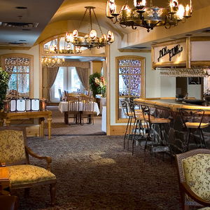 Hotel Rundlestone Lodge cazare Banff