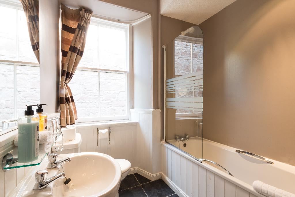 Glen Mhor Hotel