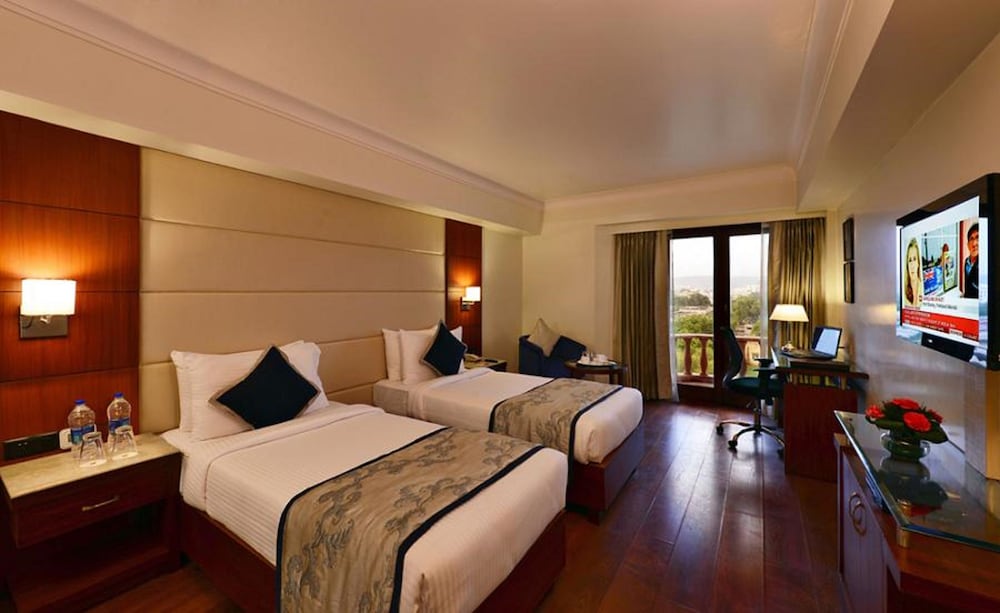 Hotel Lords Plaza, Jaipur