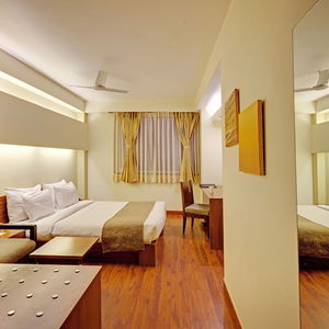 Hotel Whispering Palms Jaipur cazare Jaipur