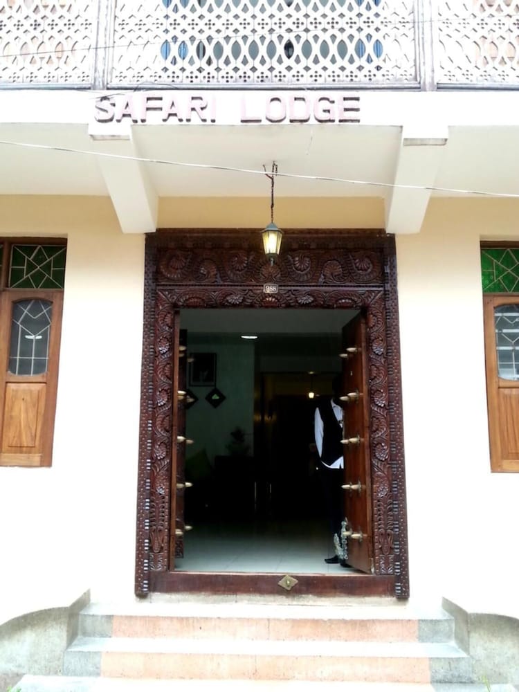 Safari Lodge Hotel