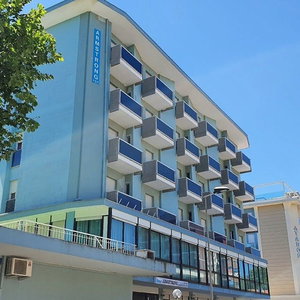 Hotel Hotel Armstrong cazare Rivazzurra
