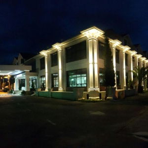 Hotel Univers Resort cazare Elbasan