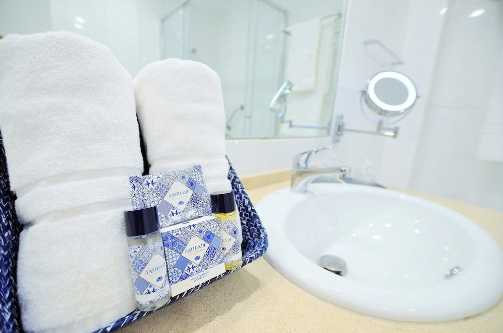Hotel Hilltop Oasis - Lisbon Lux Oeiras Resorts