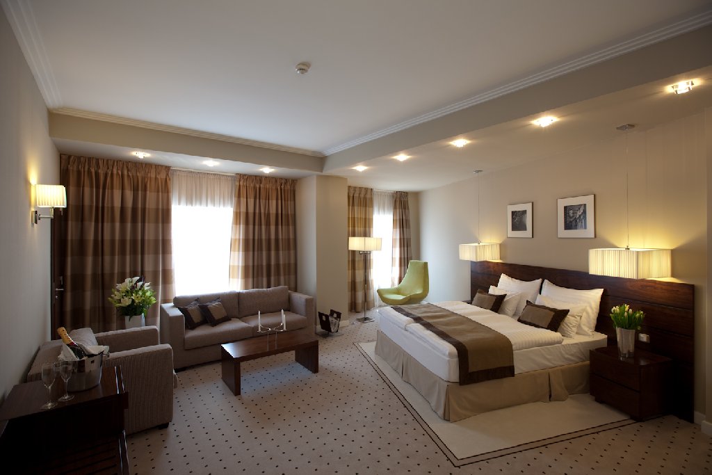 Capital Plaza Hotel