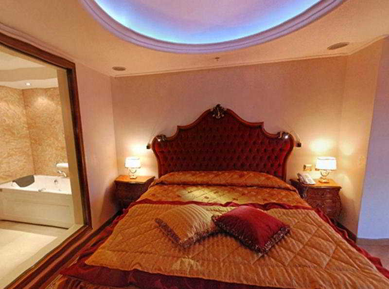 Xheko Imperial Hotel