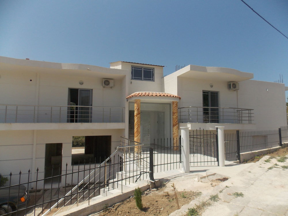 Hotel Irini