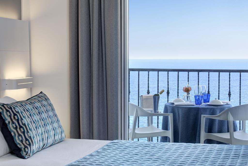 Lloyd'S Baia Hotel