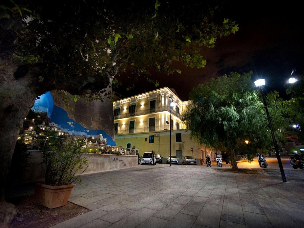 Hotel Appartamento A Vietri Sul Mare Id 3053