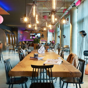 Hotel Moxy Paris Charles De Gaulle Airport cazare Roissy-en-France