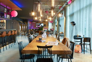 Hotel Moxy Paris Charles De Gaulle Airport cazare Roissy-en-France