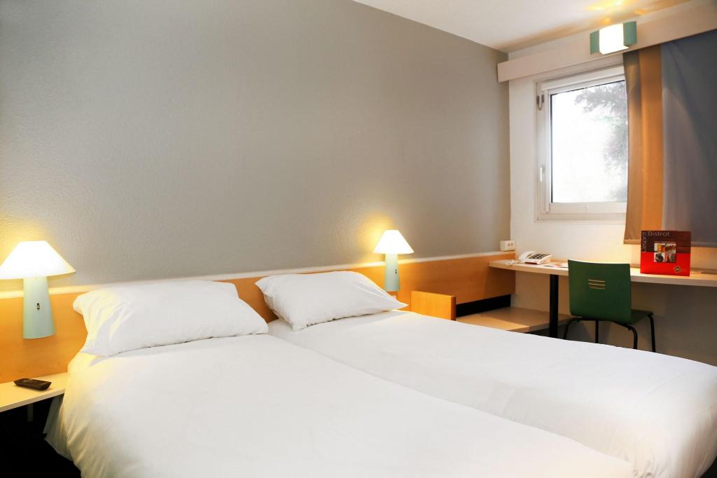 Ibis Orange Centre Échangeur A7 A9