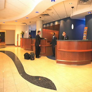 Hotel Delta Hotels Toronto Mississauga cazare Mississauga