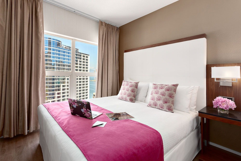 Hotel Auberge Vancouver