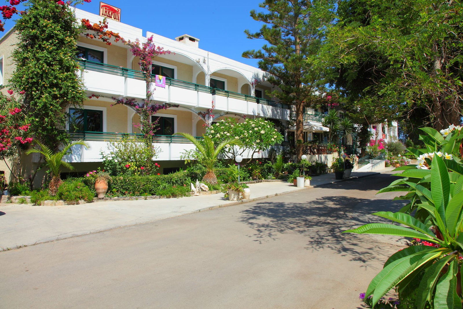 dal travel Trefon Hotel Apartments & Suites Crete
