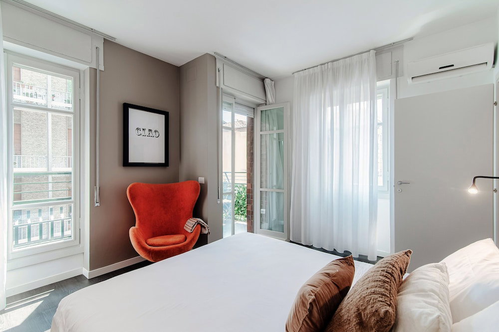 Myhomeincomo - Art Design Suites