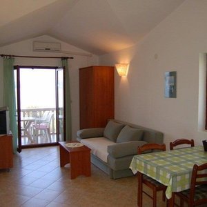 Hotel Adria Apartments cazare Biograd na Moru