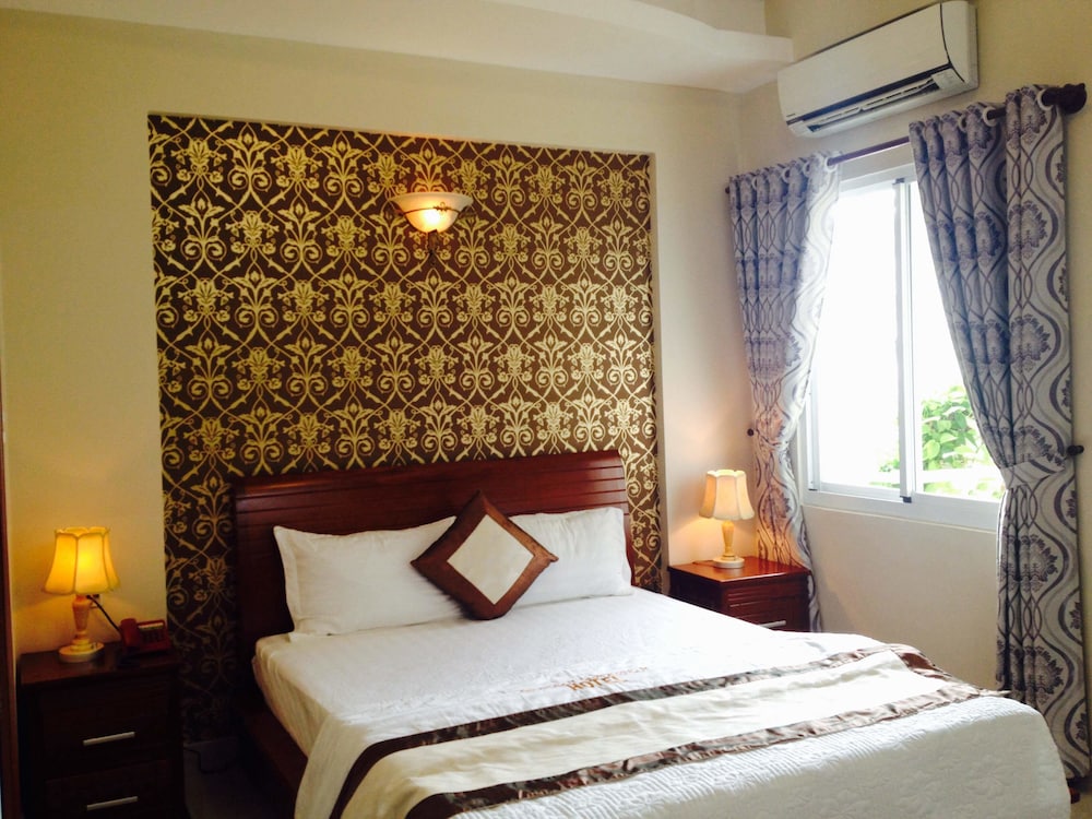 Queen Garden Hotel