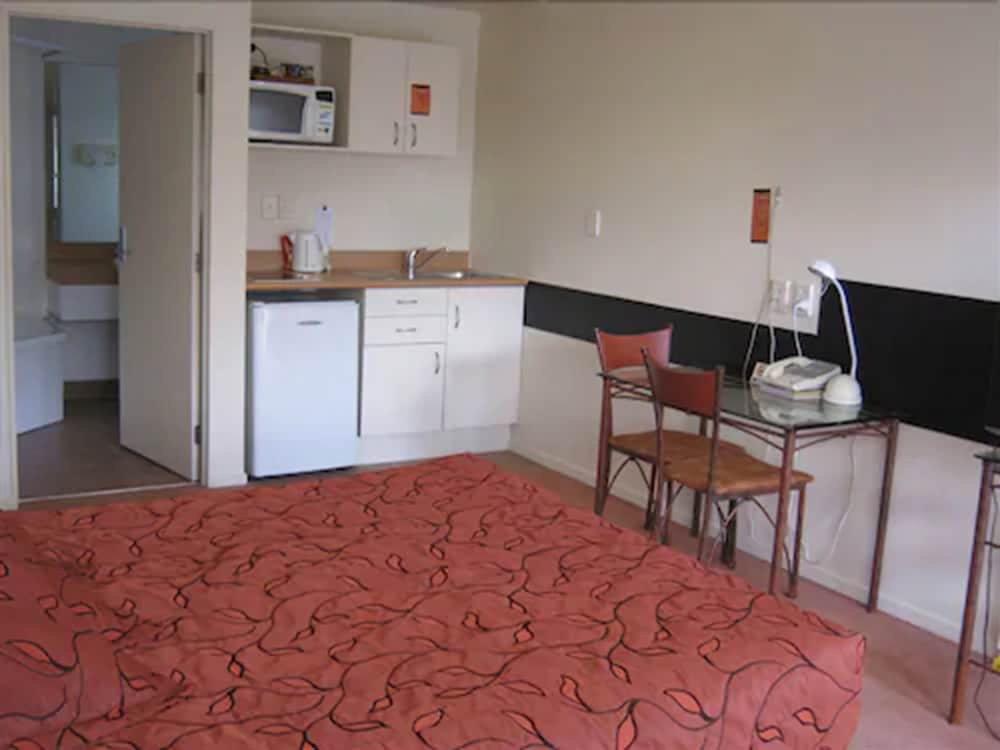 Hotel Albany Executive Motor Inn