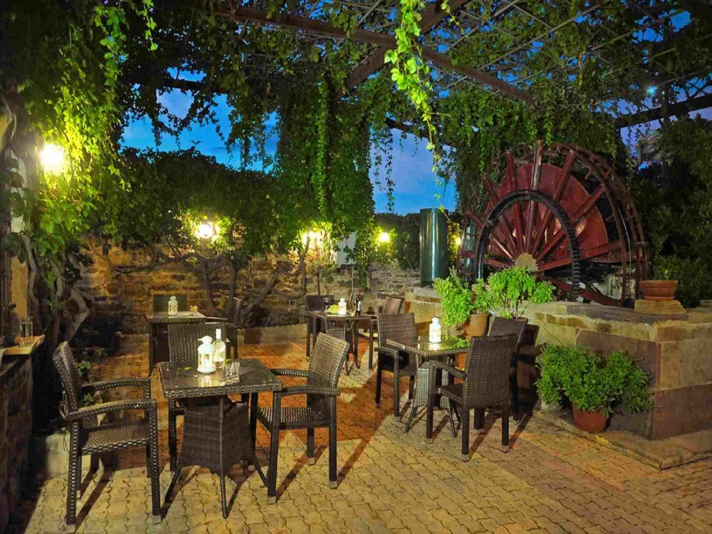 Hotel Voulamandis House