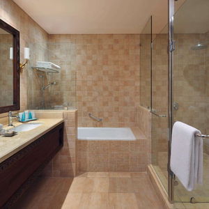 Hotel Mövenpick Ambassador Hotel Accra cazare Accra