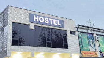Hotel Parvona Hostel