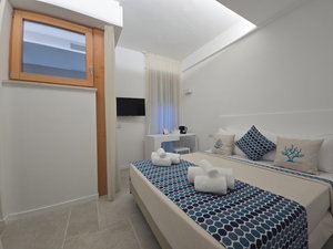 Hotel Capri Koral Guest House cazare Capri