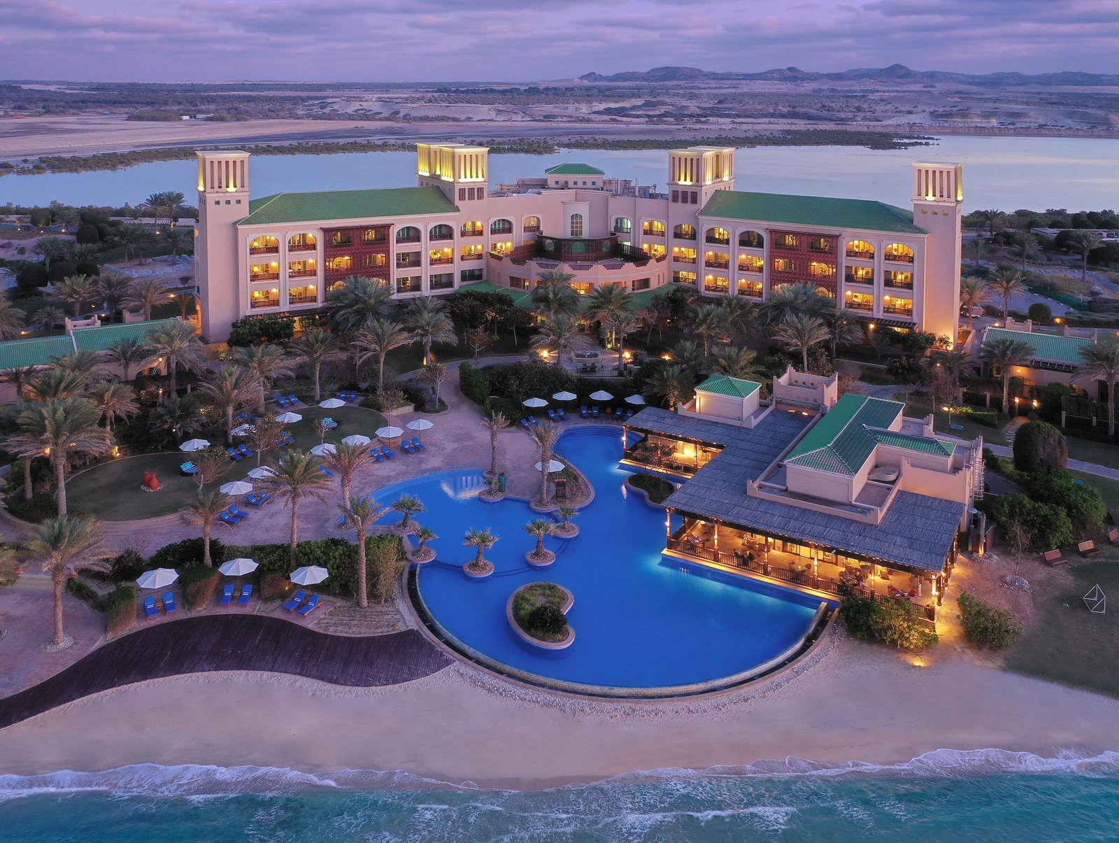 Hotel Desert Islands Resort &Amp; Spa By Anantara