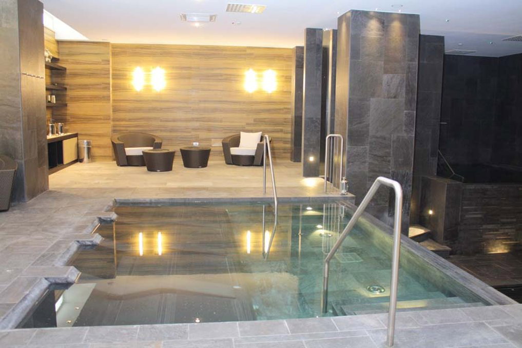 4 Spa Resort Hotel