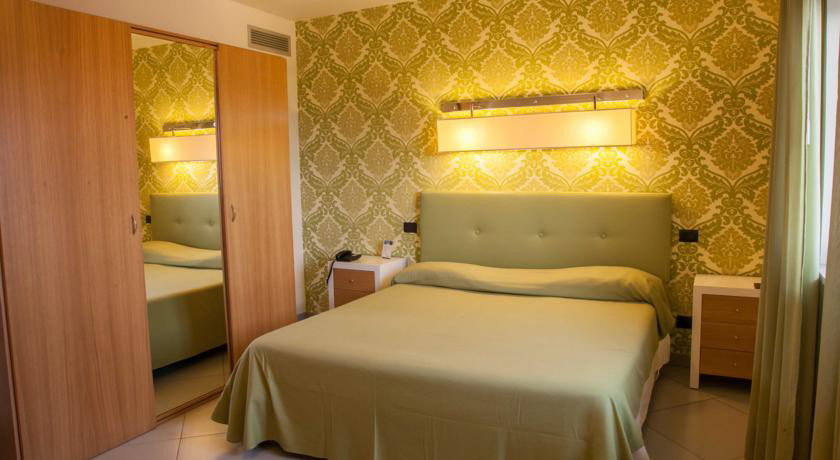 4 Spa Resort Hotel