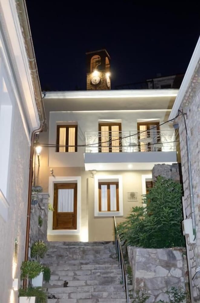 Hotel Leone Suites