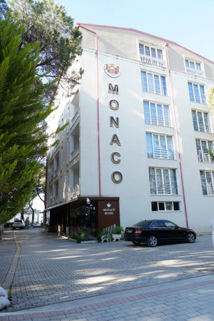 Hotel Hotel Monaco cazare Golem