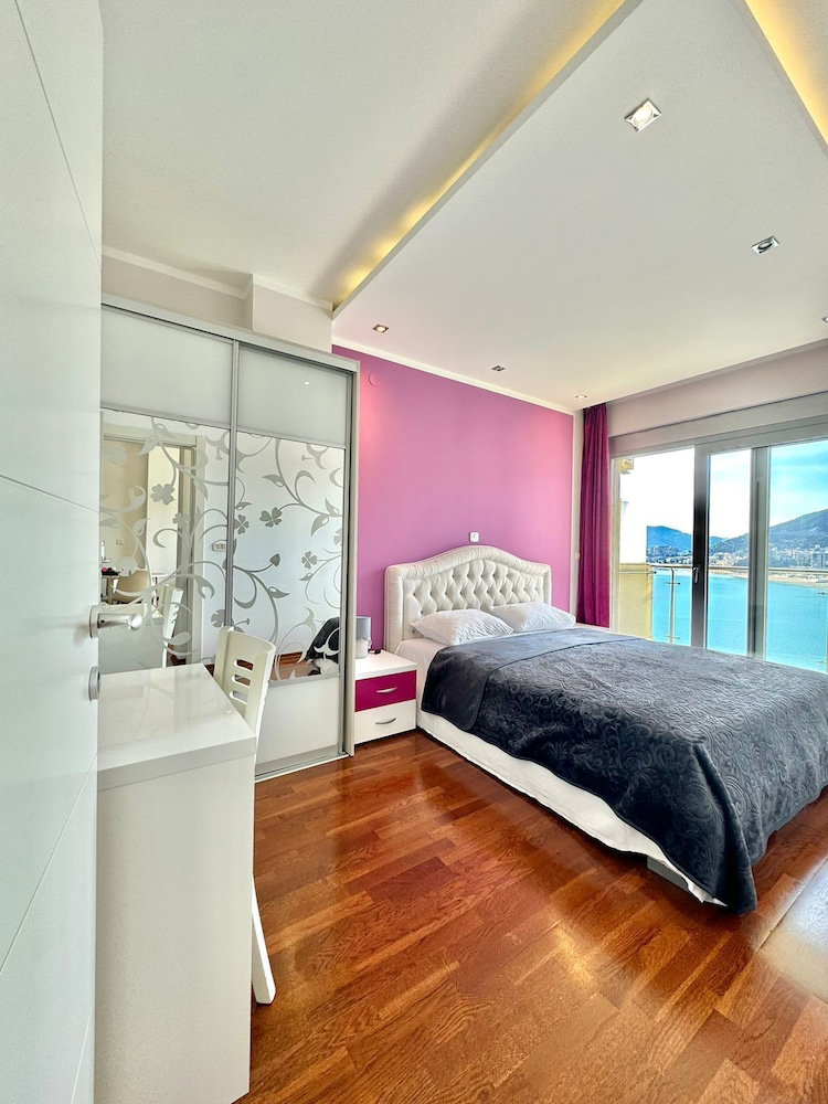 Ponta Nova One Bedroom - Sea View