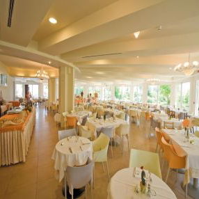 Hotel Bellevue Beach cazare Milano Marittima