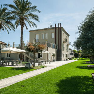 Hotel Donna Carmela Resort & Lodges cazare Riposto
