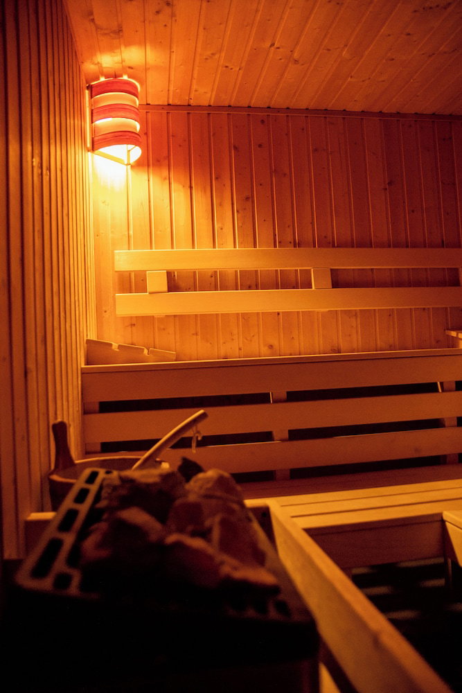Hotel Youness Wellness Clinic & Retreat