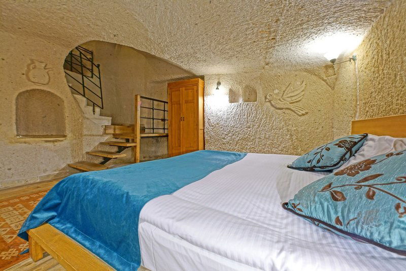 Hotel La Casa Cave