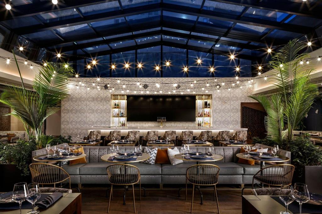 Hotel Rand Tower Hotel , Minneapolis, A Tribute Portfolio Hotel