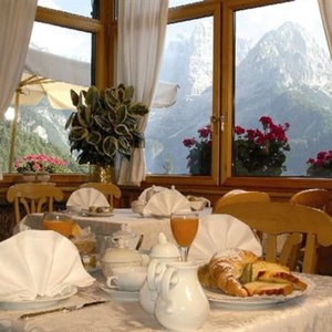 Hotel Lorenzetti cazare Pinzolo