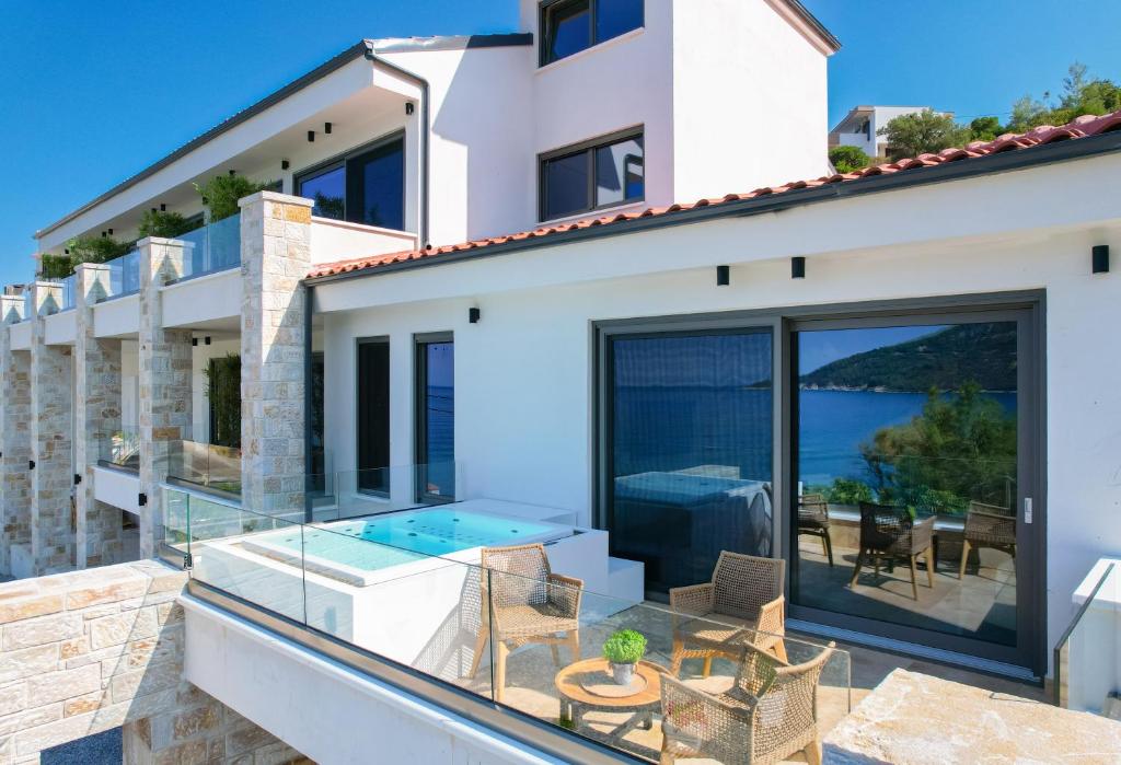 Hotel Essentia Luxury Hotel