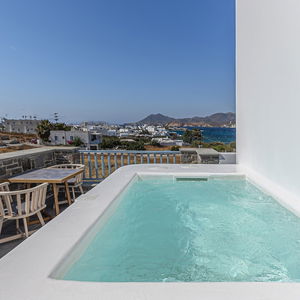Hotel Manesis Suites cazare Milos