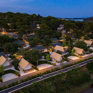 Hotel Arena One 99 Glamping cazare Istria